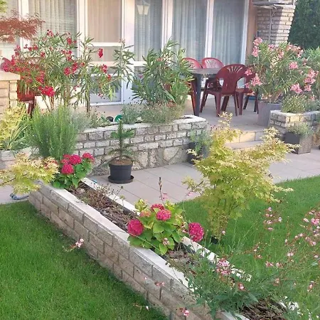 Siesta Apartmanhaz 巴拉顿菲赖德