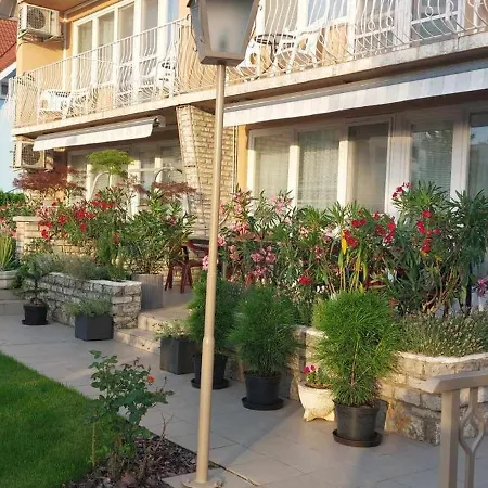 Apart-hotel Siesta Apartmanhaz 3*