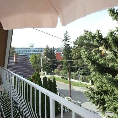 公寓式酒店 Siesta Apartmanhaz 巴拉顿菲赖德