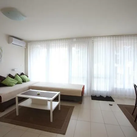 Apart-hotel Siesta Apartmanhaz 3*