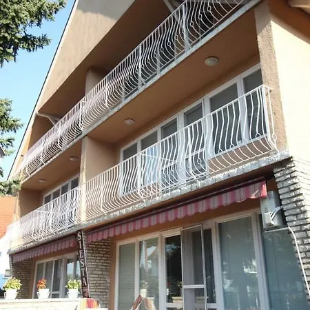 公寓式酒店 Siesta Apartmanhaz 3*