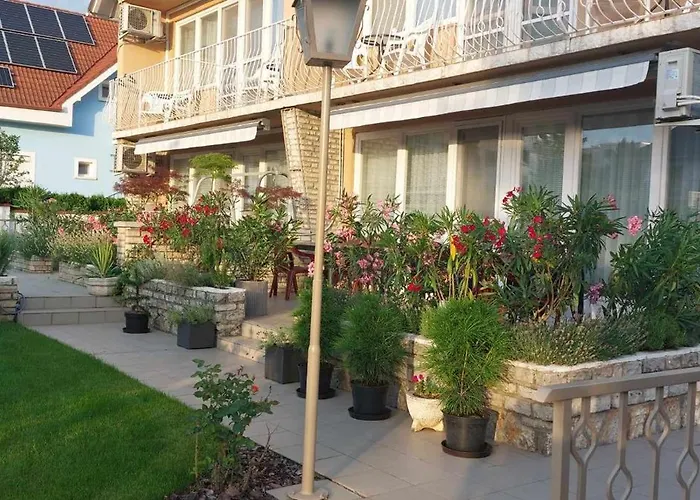 Appart hôtel Siesta Apartmanhaz 3*