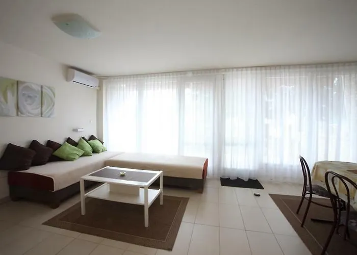 Appart hôtel Siesta Apartmanhaz 3*