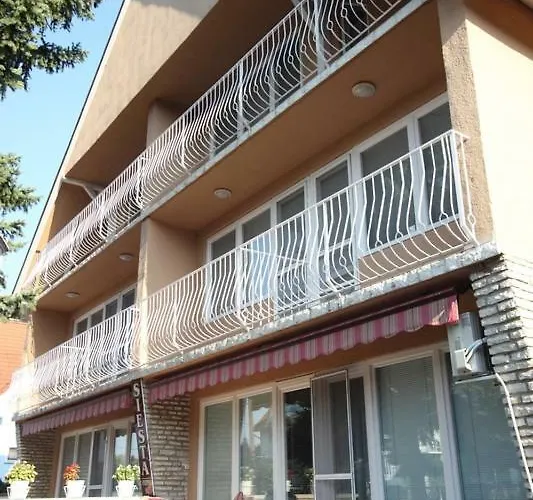 Appart hôtel Siesta Apartmanhaz 3*